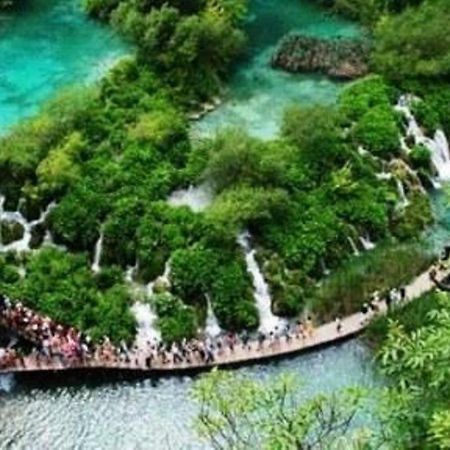 Plitvice Valley Apartments Licko Petrovo Selo Екстериор снимка