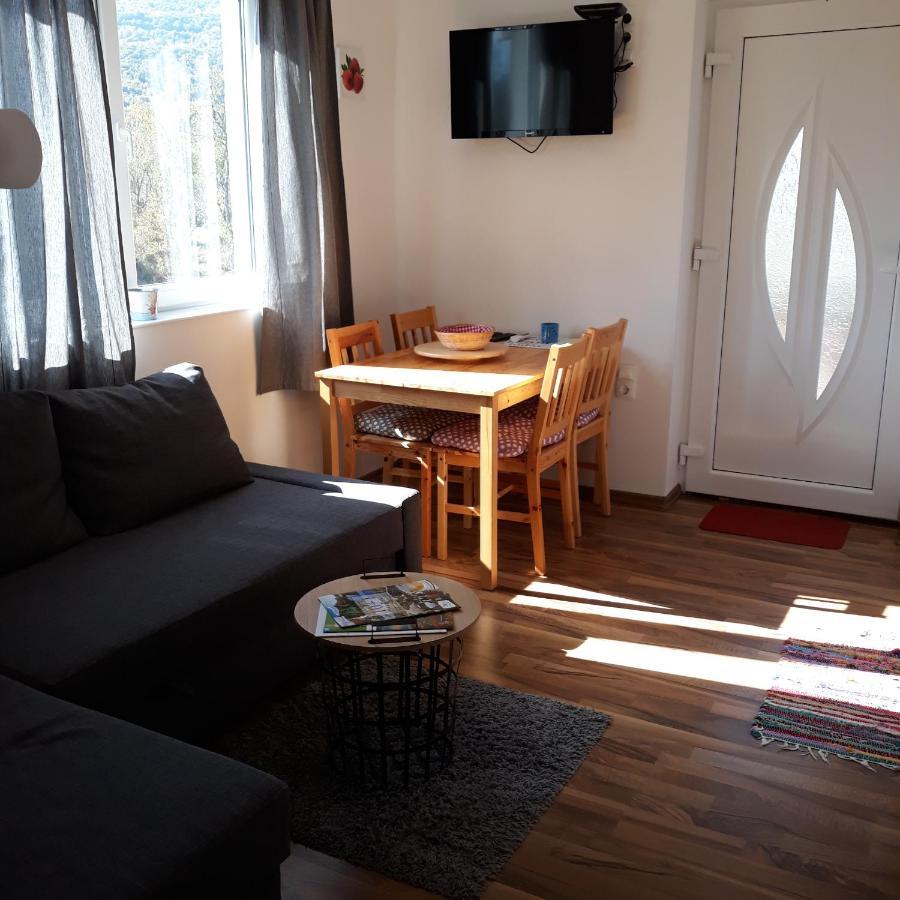 Plitvice Valley Apartments Licko Petrovo Selo Екстериор снимка